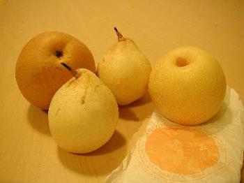 Asian pears - Asian pears, source from Korea, China, Taiwan and some of the place which have winter. 