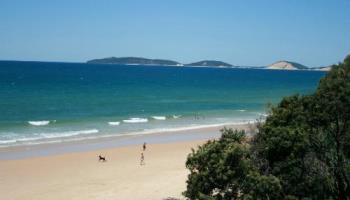 Rainbow Beach, Queensland - Rainbow Beach with it&#039;s coloured sands.