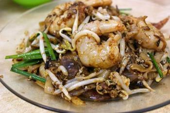 Char Koay Teow - Also know as Fried Koay Teow, one of Penang&#039;s delicacies.