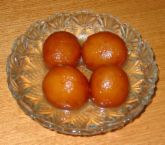 gulab jamun - hmm yuumy