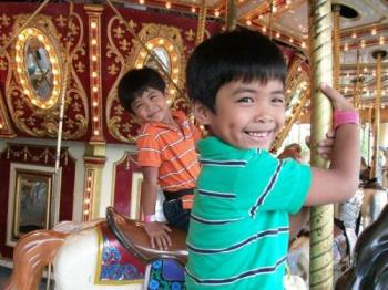 Happy kids - Amusement park