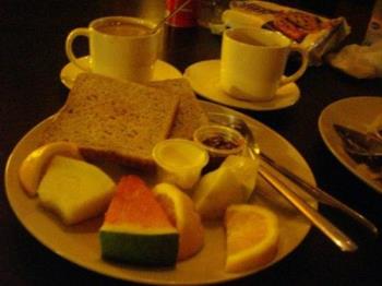 Breakfast - Fruits with bread