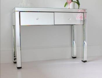 Mirrored Console Table - I'd love a console table (& mirror) in the hallway. Not cheap though! Mirrored Console Table - I'd love a console table (& mirror) in the hallway. Not cheap though!