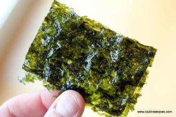 Roasted seaweed is tasty - Roasted seaweed is tasty. It is a popular snack in South East Asian countries.
