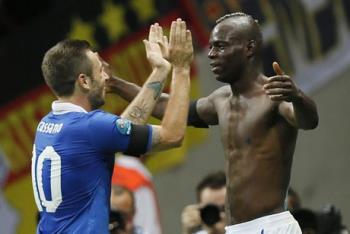 Will these two bad boys celebrate again tonight? W - Will these two bad boys celebrate again tonight? Will Balotelli score?

