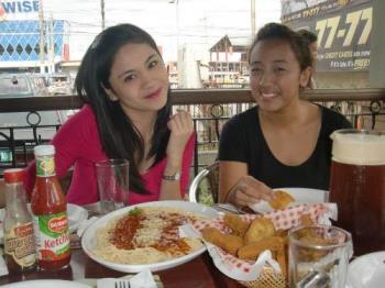 Bonding over plates of food - Friends for keeps