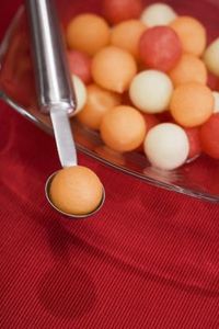 A n ice device to create round shapped scoops - Fruit scoops can be used to decorate fruit salads or even just serve the fruit as round scoops. 