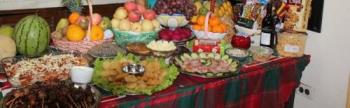 Extravagant table - Lots and lots of food!