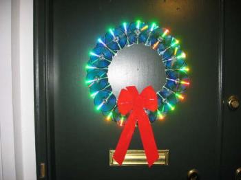 christmas wreath - This is a christmas wreath made out of old cds. Awesome!
