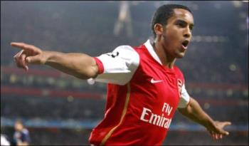 Walcott may score another hat-trick in Germany aga - Walcott may score another hat-trick in Germany against Schalke 04