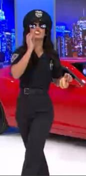 Manuela Arbelaez - Manuela Arbelaez eating donuts on The Price Is Right.
