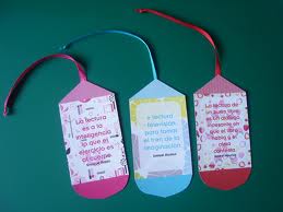 bookmarks - It´s very easy to this handkrafted bookmarks. You just have to print a nice quote paste it on paper, paste a tiny lace and you are done. 
