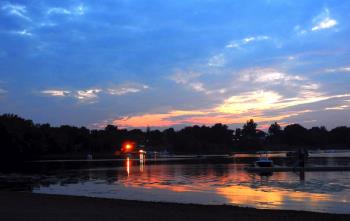 Sunset at Wethersfield Cove by minx267
