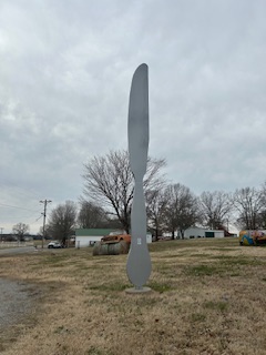 “the Cutting Edge of Simpson County” knife to go with the nearby “Fork in the Road.”  Photo taken by and the property of FourWalls.