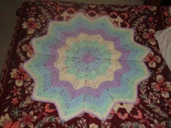 Crochet baby blanket - same blanket - different view