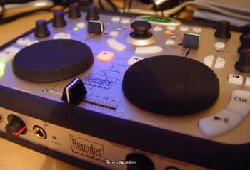 DJ console - scrath it DJ console - scrath it