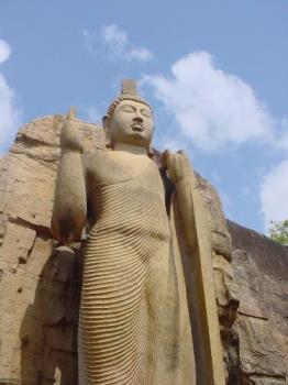 Awkana Statue - This is the one of  rock tempel in the sri lanka this caled to awkana Wiharaya 