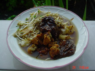Lontong Balap - match consumed with sate kerang