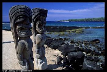 Polynesian god statues  - Polynesian god statues in Puuhonua o Honauau (Place of Refuge). Big Island, Hawaii, USA 