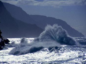 Big Wave, Kauai, Hawaii - Big Wave, Kauai, Hawaii