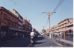 Jaipur street - During the British Raj, Jaipur was the capital of a Princely state of the same name. Jaipur state, which existed from the twelfth century until Indian Independence in 1947, took its name from the city. This city also familiarly known in James Bond movie "octopussy".