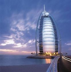 Burj-al-arab - this landmark buidling in Dubai