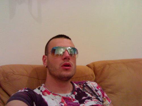 At home - Dont i Look just great?? David Beckham is nothing next to me. :))))