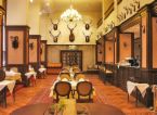 Restaurants - More recently Internet sites have started up that publish both food critic reviews and popular reviews by the general public. This is a growing area and the market is still immature with no sites yet gaining dominant public or critical support about Restaurants.