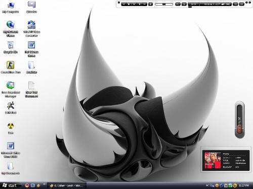 My desktop 2005 - A snapshot of my desktop during September 2005