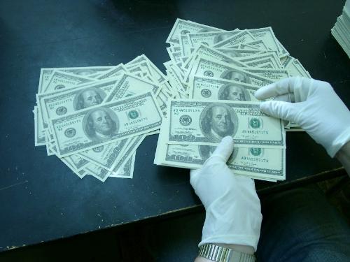 Dollar examining - Examining almost perfect false dollars