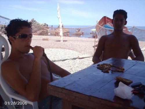 look at meeeeeee - Smooking chicha in the hittest beach in morocco