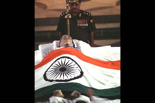 Mother teresa - Mother teresa covered by  Tricolor(Indian flag)