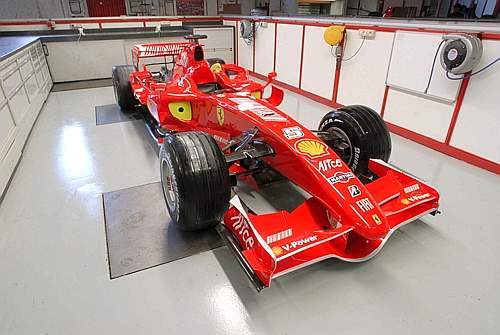 New Ferrari 2007 - The red color, the fast car: it is Ferrari 2007
