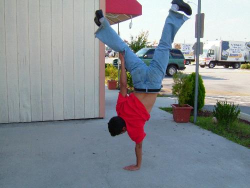 One Handed Handstand - Can you do this?