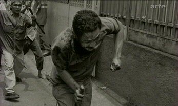 Clash between Indonesia's muslim and christian - preparing to go to war