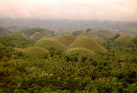 chocolate hills - Chocolate hills
located in bohol Philippines
A very good destination to tour into. 
With great views of the hills. 