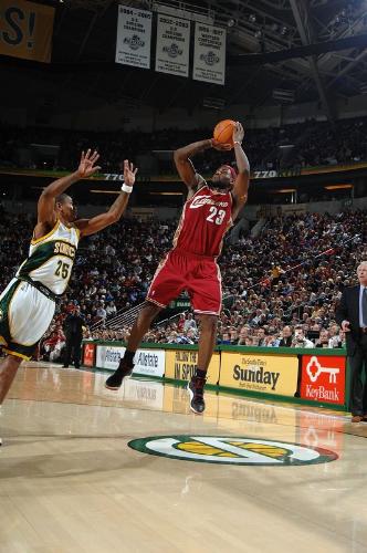 LeBron James - Lebron James vs the Sonics