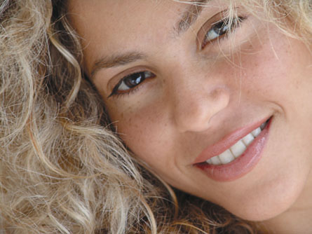 Shakira Mebarak - Shakira in smiling action