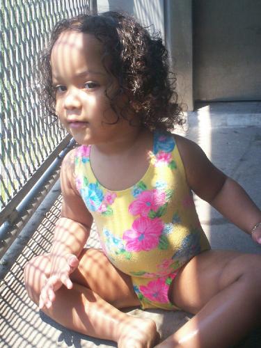 muffin - This is my little girl Olivia. she is the most amazing little girl ever.
