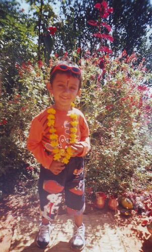 unknown but undescribing smile - can anyone describe n measure the meaning and happiness of this innocent child's smile..