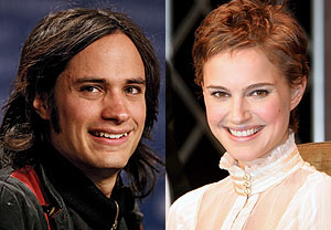 Gael - Natalie - Cute couple Natalie Portman and Gael Garcia Bernal, are they or aren't they?