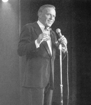 Frank Sinatra - Sinatra Performing