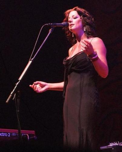 Sarah McLachlan - With her ethereal voice she can capture your heart... I love this singer soooo much!