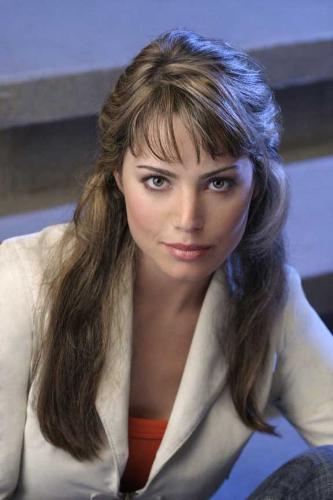 Lois Lane - An awsomw photo of Erica Durance