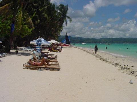 Tropical Beach in Philippines - The Philippines are filled with beach areas just waiting to be explored.