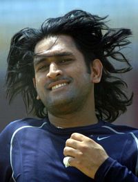 dhoni hair style - what u think about dhonies hear style. he look good or not in this hair style.
