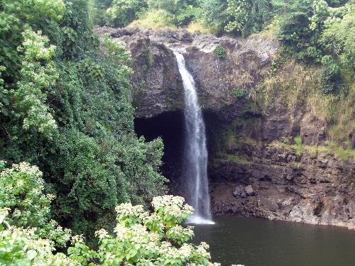 Waterfall in Hawaii - Waterfall in Hawaii in the year 2006.