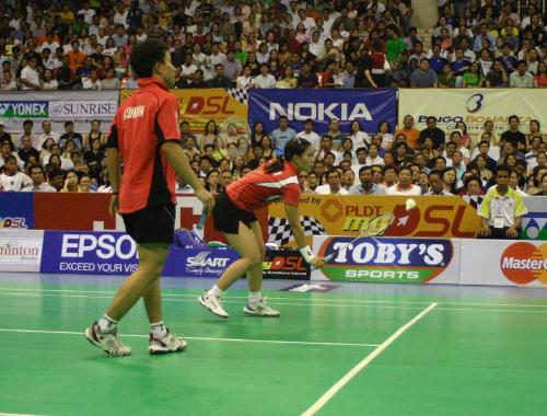 top badminton players in my country - Hi, these are my idols when it comes to badminton. The Asuncions, they are brother and sister and i am wondering if i can make my son and daughter like them..  Start the training now!!!