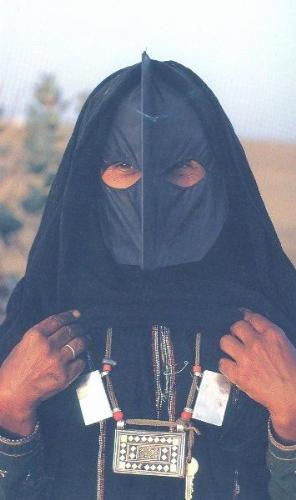 saudi arabian women with abaya - ^__^