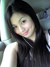 em i cute!? - what should i say?? em i cute? guys messages me  plsss